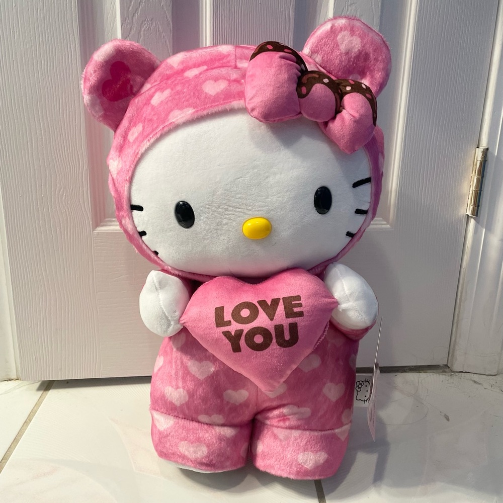 Hello Kitty Valentines Greeter Plush NEW